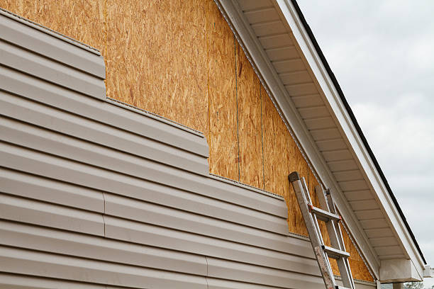 24/7 Emergency Siding Contractor experts in Montgomery, IL